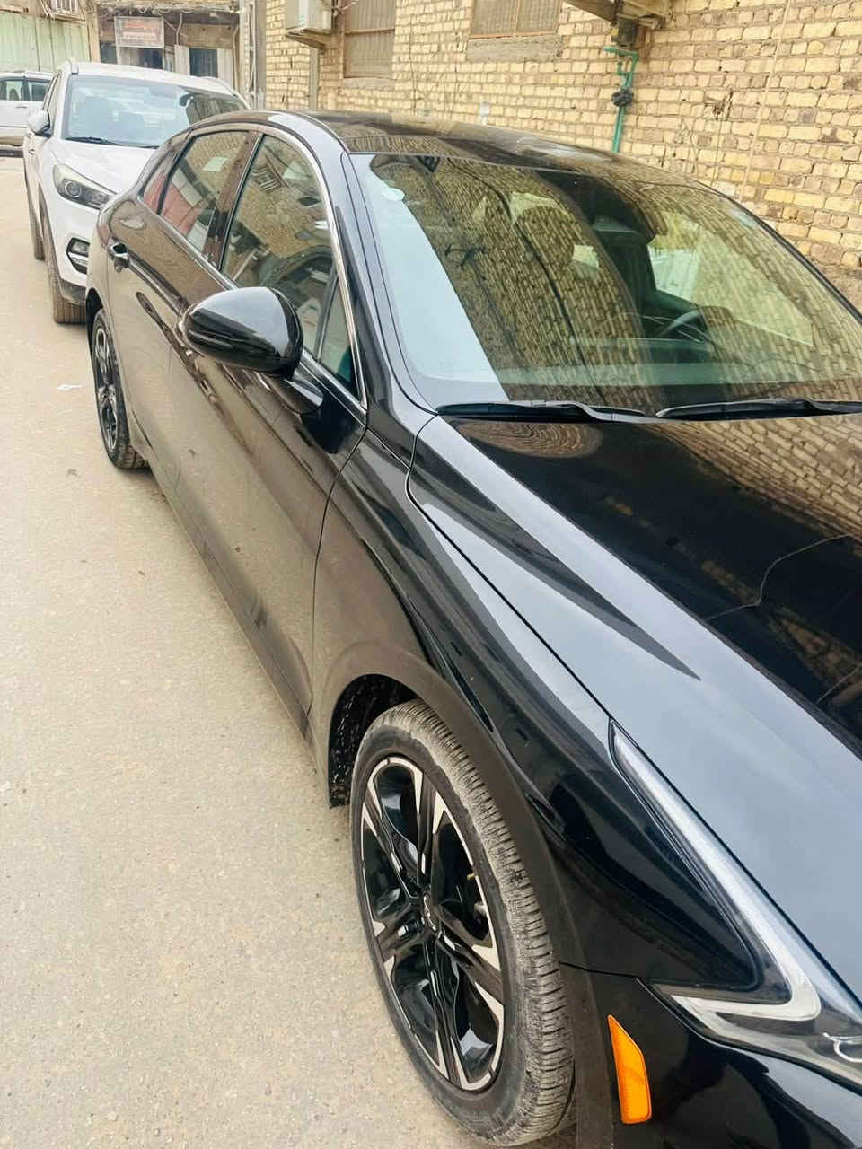 السلام عليكم 🧿
للبيع كيا K5 
ماشية (

 الفئة جيتي لاين
المديل)(24
رقم قادسيه شهداء وكاله ثاني يوم باقي سنه وصير حره
الضرر وجاملغ بدون دواخل وقبق جنطه نفسه مرجع
 السعر.  (150 بيها مجال )
1 حجم المحرك 4 سلندر 1600 تيربو 
2 كامره +رادارخلفي+رادار امامي+ رادار جانبي مانع اجتياز  
3 بصمه ابواب وتشغيل عن بعد 
4زنون عالي وناصي
5مقاعد جلد اصلي احمر مختوم جيتي 
6سقف بنراما
7مقاعد الامامي كهرباء 
8هاند بريك بصمه 
9تحديد مسار 
10شاشا كبيره مع كامره دواره
11 ستيرن رياضي D شعار GT LINE
12 مثبت سرعه
13شحن هاتف 
14 اشاير بل مري 
15نضام قياده ايكو + سبورت + سمارت + نورمال 
وباقي المواصفات المعروفه في فئة جيتي لاين 
مكان السياره الدوانيه مركز 
   .
.***********
