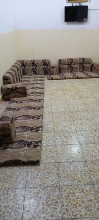 ديوان • نظيف • للبيع