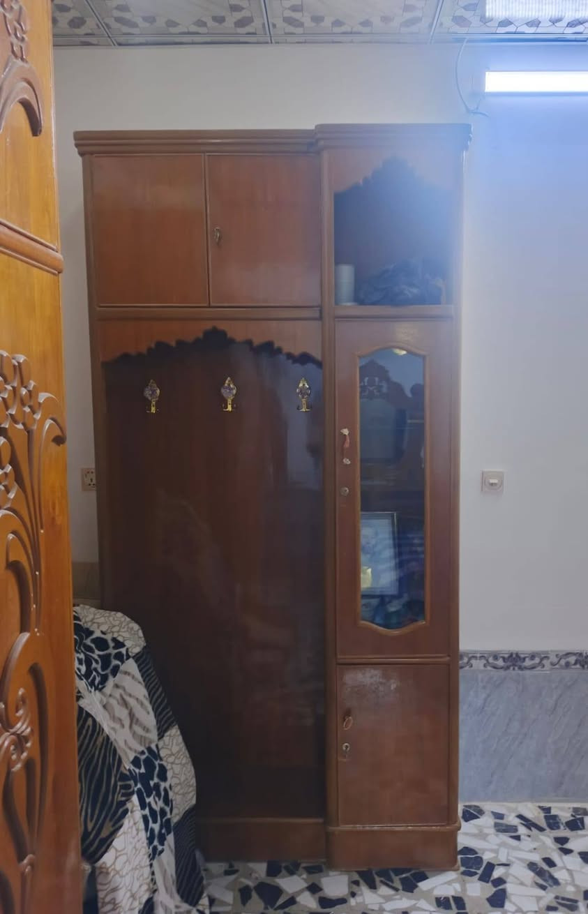 ميز مرايه +جربايه +زاويه اخو الجديد صاج وجه وكفه تفصال للبيع مليون وبيهن مجال.. ت***********
