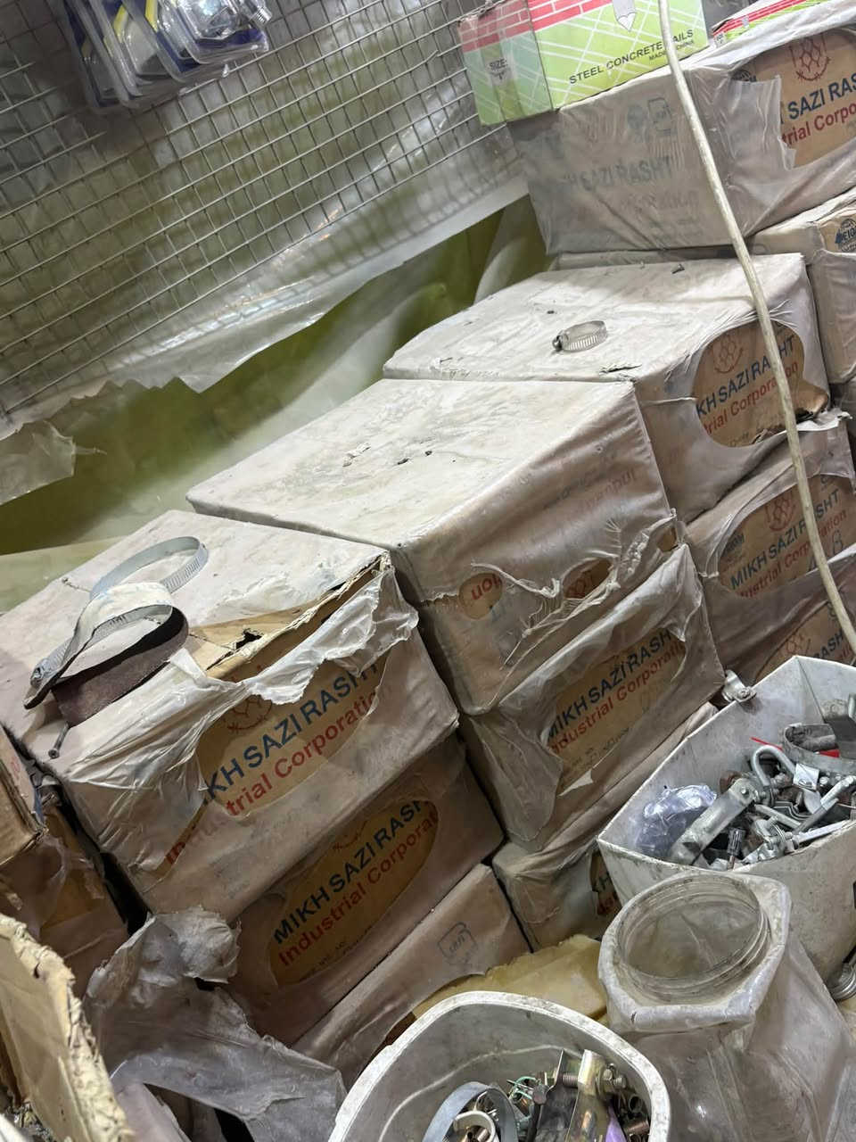 مسمار خشابي 2 ونص انج كمية جيده على ٢٢ الف 
الناصرية /الشموخ
للتواصل ***********
