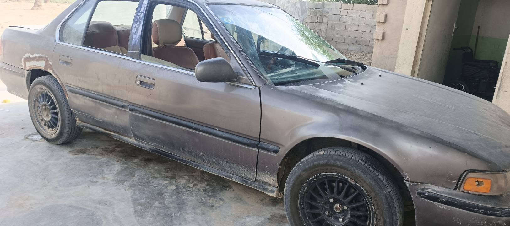 هوندا اكوارد ١٩٩٢نجف انكليزي باسمي كير ومكينة كورلا تحويل مباشر ٣٠وبيها/***********
