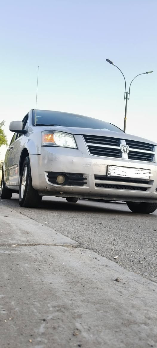دودج كراند كارافان 2008 SXT محرك 3.8L
السلام عليكم للبيع فقط
إذا تدور على سيارة عائلية أو للشغل "مال بيت" ونظيفه كلش وبلا حوادث، مستحيل تلكه مثلها قليل كلش بالسوك 
​الوضع العام: السيارة ليبل واحد، كلين تايتل، مصبوغ باب الصندوق فقط والدعامية الخلفية مبدله بدون أي حادث والسونار موجود بالصور 
​المواصفات (SXT):
 كشنات سياحي تختفي بالأرضية (بلع)
 تحكمات ستيرن 
كشن سائق كهرباء
 أبواب سلايد كهربائية
 6 جامات كهرباء
 شاشة أندرويد
 فرس سقف وسطي
 مثبت سرعة
 4 ويل كب.
لايتات زينون
​صدر أمامي جديد بالكامل.
​منظومة تبريد جديدة وتبريد ثلاجة.
​دهن محرك جديد
 ماء راديتر زيتي احمر
​المحرك والكير مكفولات (ملاحظة للأمانة: ترشيح بسيط جداً من واشر كيس الكير بعد تبديل الفلاتر، بدون أي نقص بالدهن إطلاقاً).
​الأوراق: رقم بغداد ألماني باسمي، سنوية جديدة وهزة جديدة، ماشية 142 ألف كم فقط.
​السيارة عزم ورزانه، شغل واطلع لأي مكان يعجبك وبدون ما تخلي عليها دينار واحد.
​السعر: 110 قفل قفل قفل 
​المكان: بغداد 
رقم الهاتف: ***********
