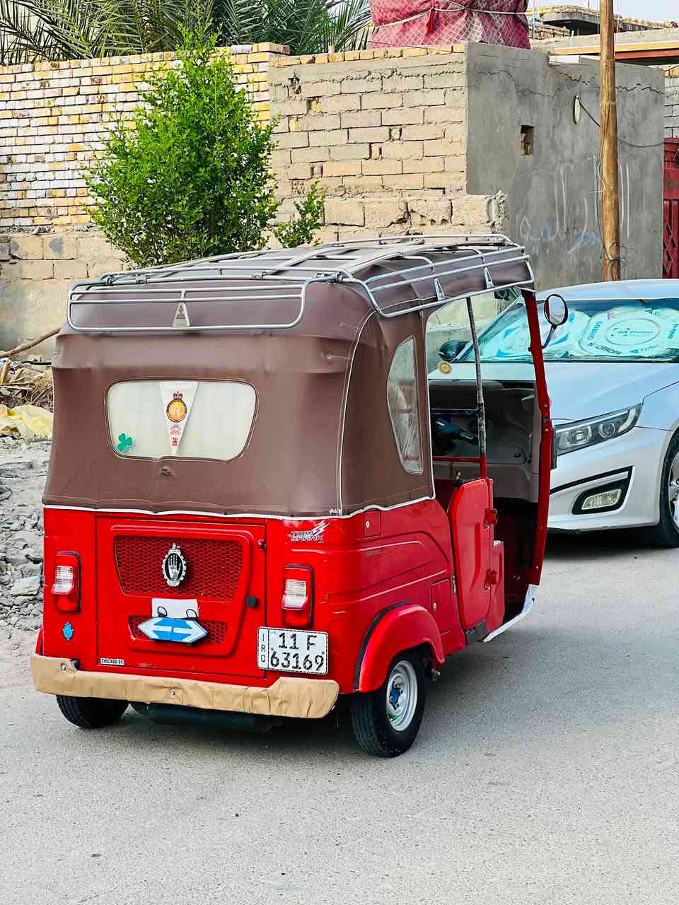 سلام عليكم تكتك البيع موديل ٢٣بشهر١١وطالعه بل ٢٤تكتك جاهزه علا اخره حبايه مرقم لوحات نكليزي مهزوه مداور بل ناصريه  تكتك كفاله بيه بس شخوط بسيطات  محرك كفاله   تنزل بس سيبايه والباقي ويه سعره٩٨٠٠وبيه مجال  مكاني ذي قار قضاه الغراف ***********
