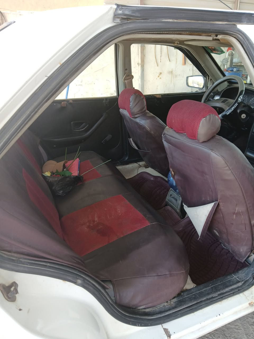 سلام عليكم بيجو 405 موديل 9 بيها ملاحظات 
طخه بل جاملغ لأيمن ومصلحه رقم جديد مكان سياره حله تحويل ثاني يوم *********** سعر 28 وبيها مجال
