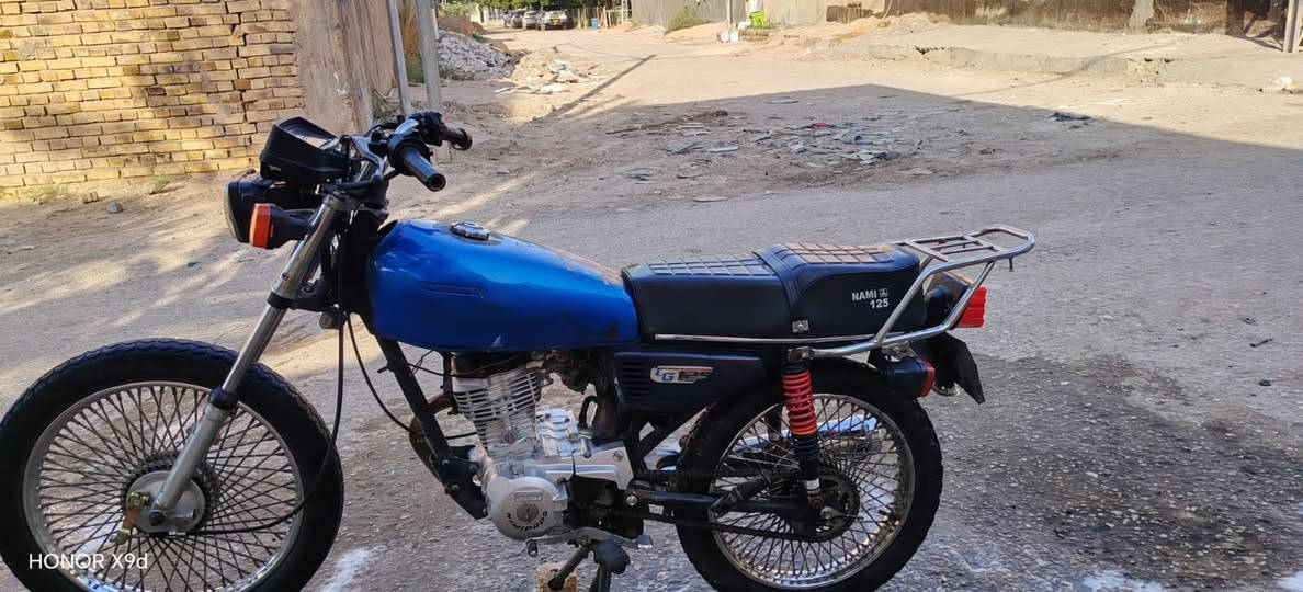 سلام عليكم دراجه اربعه كير لل بيع بيها رقم سنويه بس ساقطه بيعلك بسعر كلك 350 وبيها مجال  مكان النجف ***********وأستاب

نص مكتوب في الصور:
- HONOR X9d