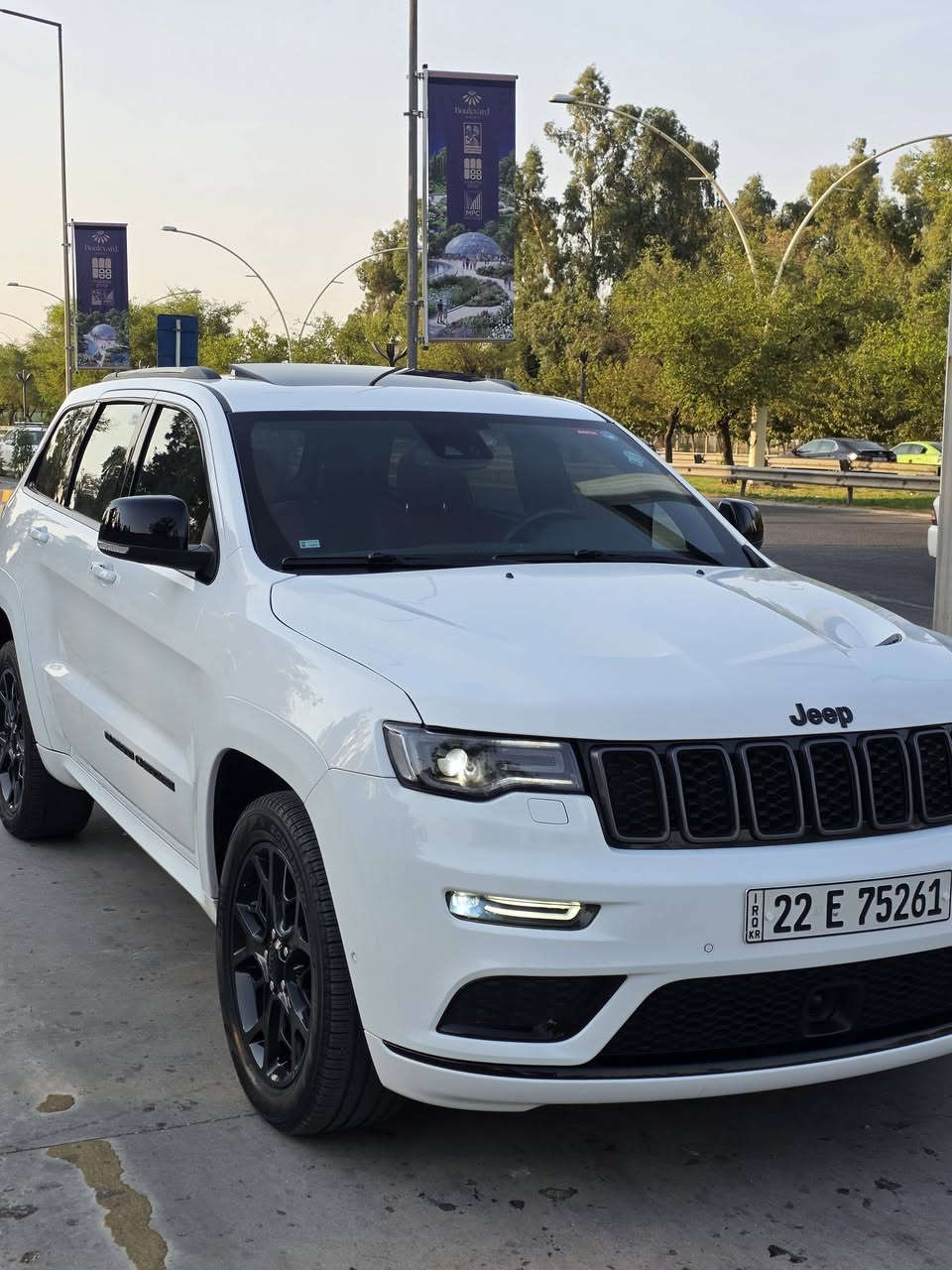 Jeep s 2022
جيب خليجي شركة هارلم بانوراما بصمة داخل أحمر كشنات كهرباء وتدفئه كشنات تطريز رادار أمامي وجانبي وخلفي ونقطة عمياء تحديد مسار وحساسات وصندوق كهرباء تشغيل عن بعد فوووول مواصفات للأخير مكفوله بدون صبغ بدون بارد ماشيه٣٧ الف  km فقط السيارة جديدة خااام مكاني الموصل للإستفسار 
***********
***********
