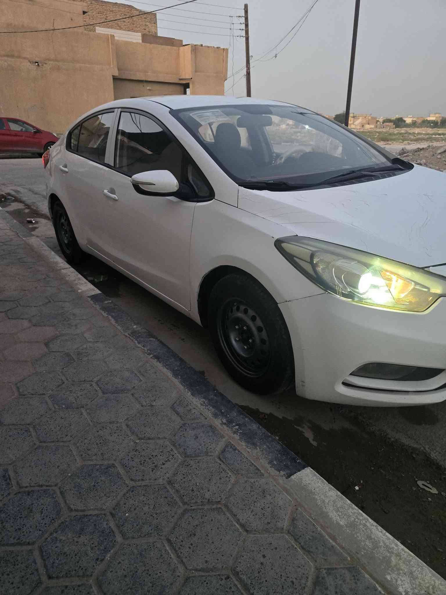 سيراتو موديل ٢٠١٤ خليجي بيه ٥ قطع صبغ ابيع حزام سياره بدون دواخل شرط بس صبغ مكينه كير تبريد حدادي كله جديد مكاني كربلا وسعره مناسب سعره ٨٧ وبيه مجال شراي يتصل ويدلل ***********
