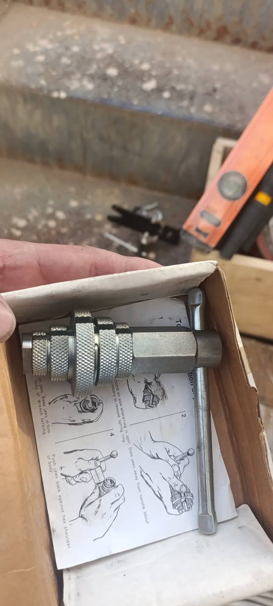 لا توجد تفاصيل

نص مكتوب في الصور:
- RIDGID
- RIDGID 31405 نموذج 342 مفتاح داخلي
- مفتاح داخلي متين لمعالجة الأنابيب بأمان.
- IQD 216,000