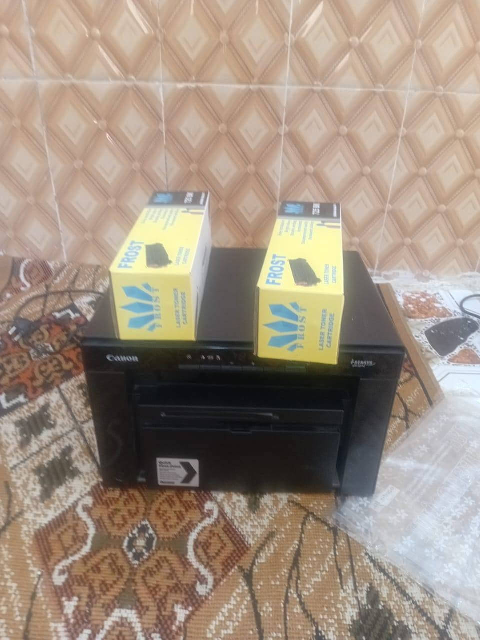 طباعات 2 البيع اليزريه وياه كاترجات 2غير مستعملات بس اسود ول برذر عادي وملون التفاصيل اتصال على الرقم ***********
