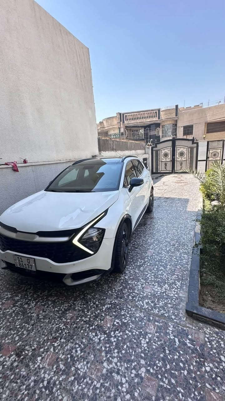 كيا سبورتج 2025 للبيع
خليجي شركة احباب الزيتون 

فول مواصفات gtline  ماشية ٤٠ الف كيلو متر

سقف بانورامي، داخل أسود جلد ، صندوق كهربائي، كاميرا خلفية ، رادار امامي ، تدفئة المقاعد ، مرايا جانبية كهربائية، مثبت السرعة ، مراقبة النقطة العمياء ، أبل كاربلاي، تدفئة ستيرن ، شاحن لاسلكي، ABS، AWD، وضعيات قيادة 5 ، حساسات ضغط الإطارات، 

حادثها بنيد وجاملغين راجعات بارد ومصبوغات
السيارة نظيفة صدر جديد تخم تايرات جدد 
نظيفة كلش السيارة باسمي تحويل ثاني يوم

سعرها 203 ورقة وبيها مجال للشراي
مكاني شارع فلسطين
***********
