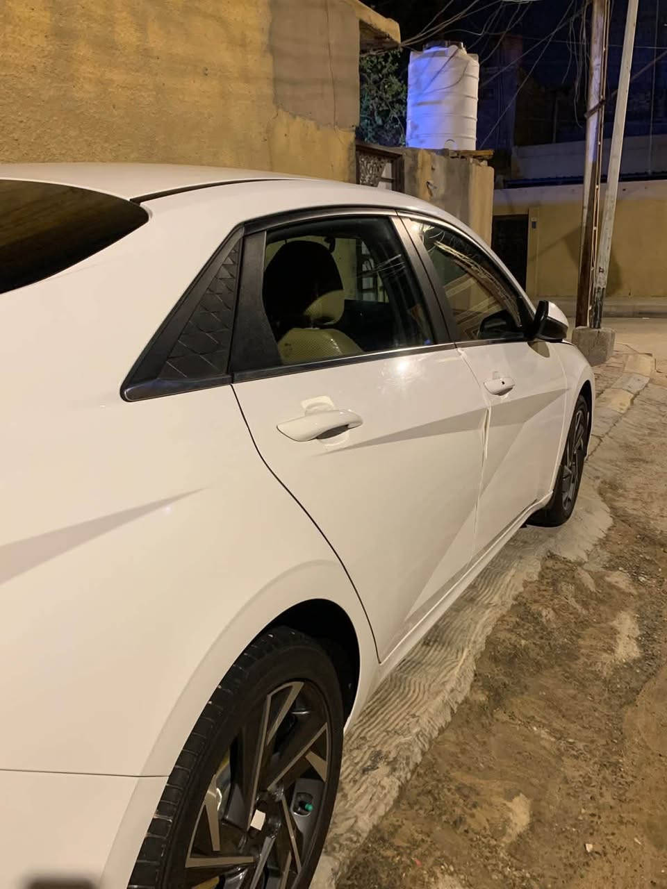 النترا خليجي ٢٤
٢٠٠٠ ذوش كفاله عامه السياره ماشيه ٤٠ الف 
فول مواصفات واحد ع واحد  
رقم اربيل ابسم شركة عبد الكريم 
السعر ١٨٠ بيها مجال بسيط
البصره موبايل ***********
