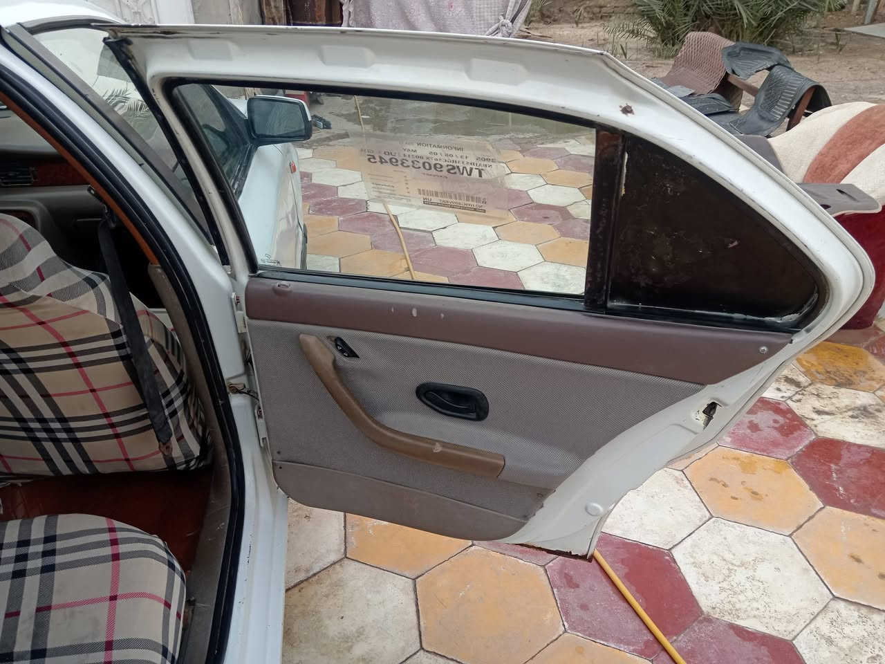 ٢٠١١ • قير ومكينة بكفاله • بدنه مبدله