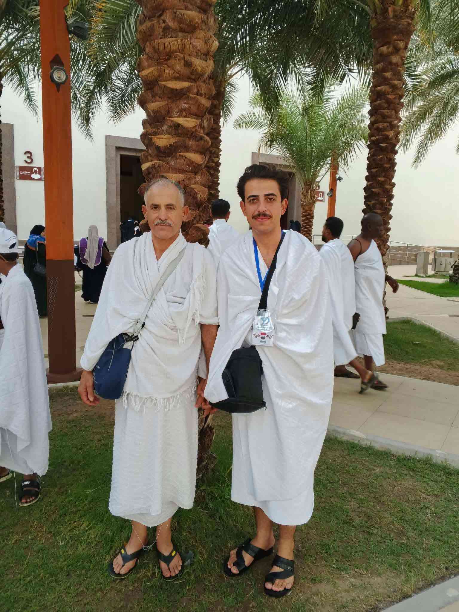 الحمد لله رب العالمين...... 
احرام معتمرينا الأعزاء من 
ميقات أبيار علي . مسجد الشجرة
لأداء مناسك العمره المفردة أشهر ربيع الآخر
نسأل الله أن يتقبل طاعاتهم وصالح أعمالهم
. _________________________
 خادم ضيوف الرحمن
سليم الشجيري
, ***********
***********

