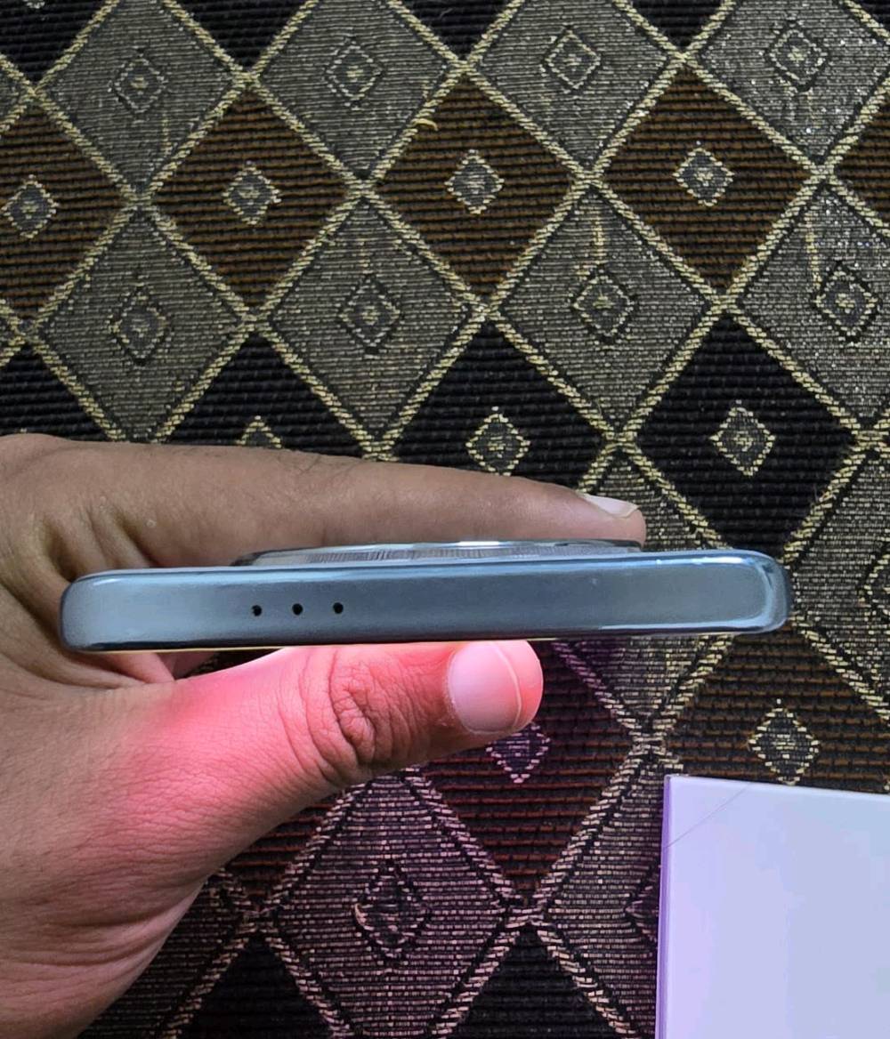 السلام عليكم
موبيل هونر x9c جديد بل كارتون على ايدي مستخدم قليل كامل ملحقات ويه كيبل وشاحنه حتى الضمان مالو بعد ما منتهي
ذاكرة 256
رام 12+12
السعر 360الف
تواصل ***********
تواصل *********** 
عنوان موصل رشيدية
