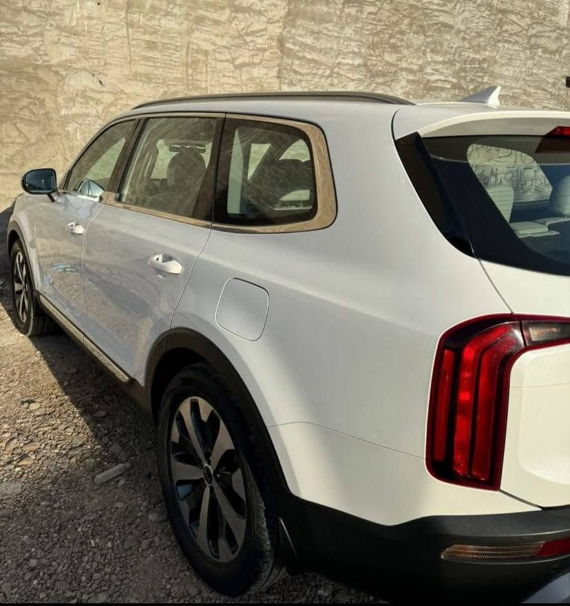 السلام عليكم
كيا تيلورايد خليجي 2020 للبيع
فئة LX 
3800gdi محرك
لون أبيض رقم بغداد
مقاعد جلد سبعة راكب
كاميرا خلفية وحساس
السيارة فيها ضرر
الجاملغ الامامي الآيمن مصبوع ومصلح آثر طخت ستوتة وكذلك الباب الأمامي الأيمن والجاملغ الخلفي الأيمن بسبب شخووط عميقة (وليس حادث تصادم ).
السعر مناسب  مكاني بغداد
للاستفسار على هذا الرقم ***********اتصال أو واتساب
