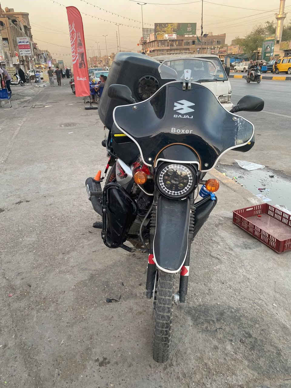سلام عليكم دراجه الببع بوكسر 23مرقم بغداد ما بيه اي نقص دراجه خير من الله شلعه و معدل( السعر ثنين)  
و( 400وبيه مجال كلش بصيط)(مكاني بغداد مدينة) 
***********بس وساب
