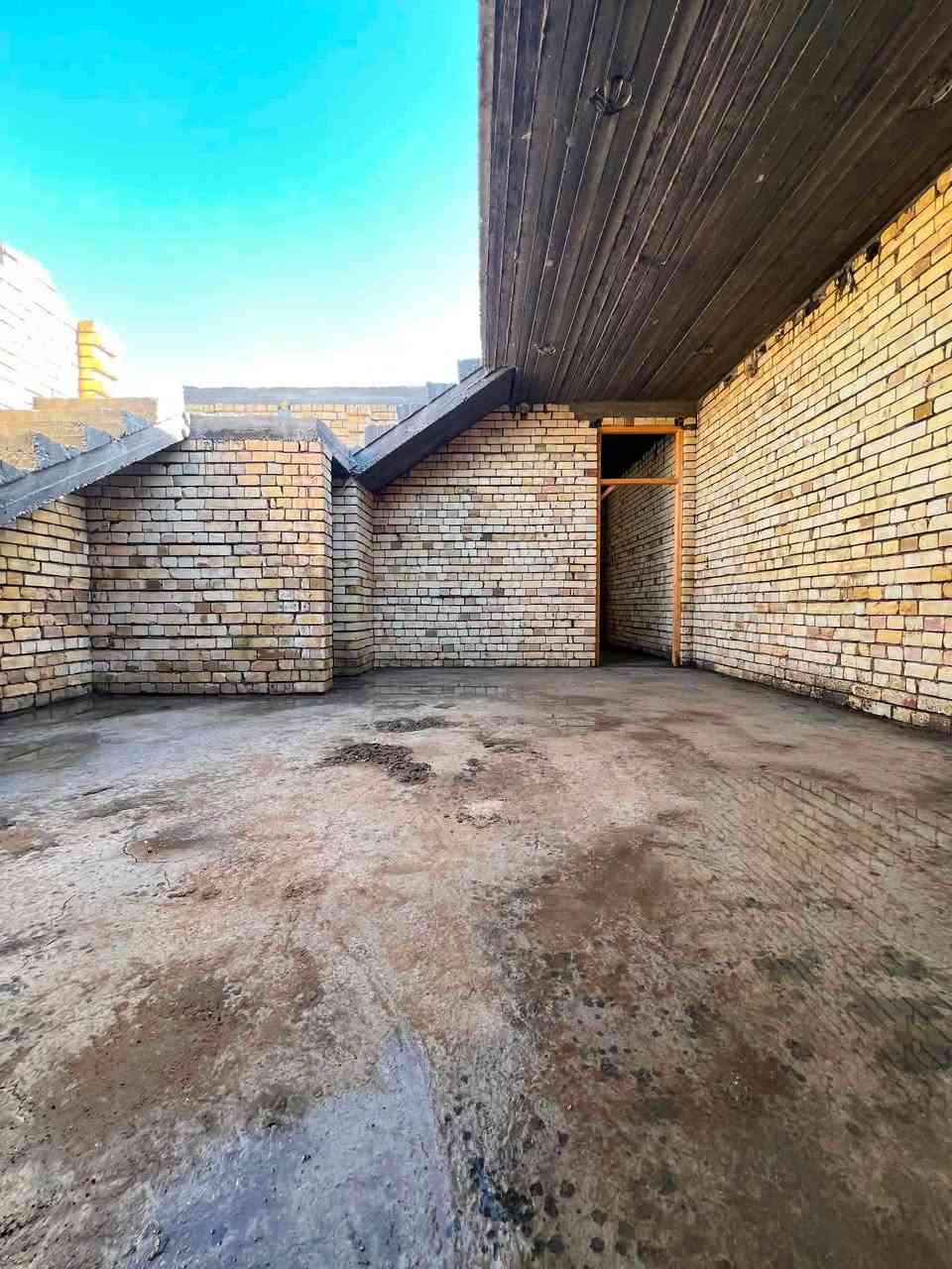 🏡 دار سكني هيكل زراعي للبيع

📐 المساحة 180م² | الواجهة 6م | النزال 31م
🏠 مساحة البناء 100م²، يتكون من استقبال، مطبخ، صالة، غرفة نوم وصحيات داخلية وخارجية.

📍 الموقع: حي الأسرى الزراعي، قريب على سايدين عبدالكريم قاسم.

📞 للاستفسار: *********** اتصال أو واتساب
