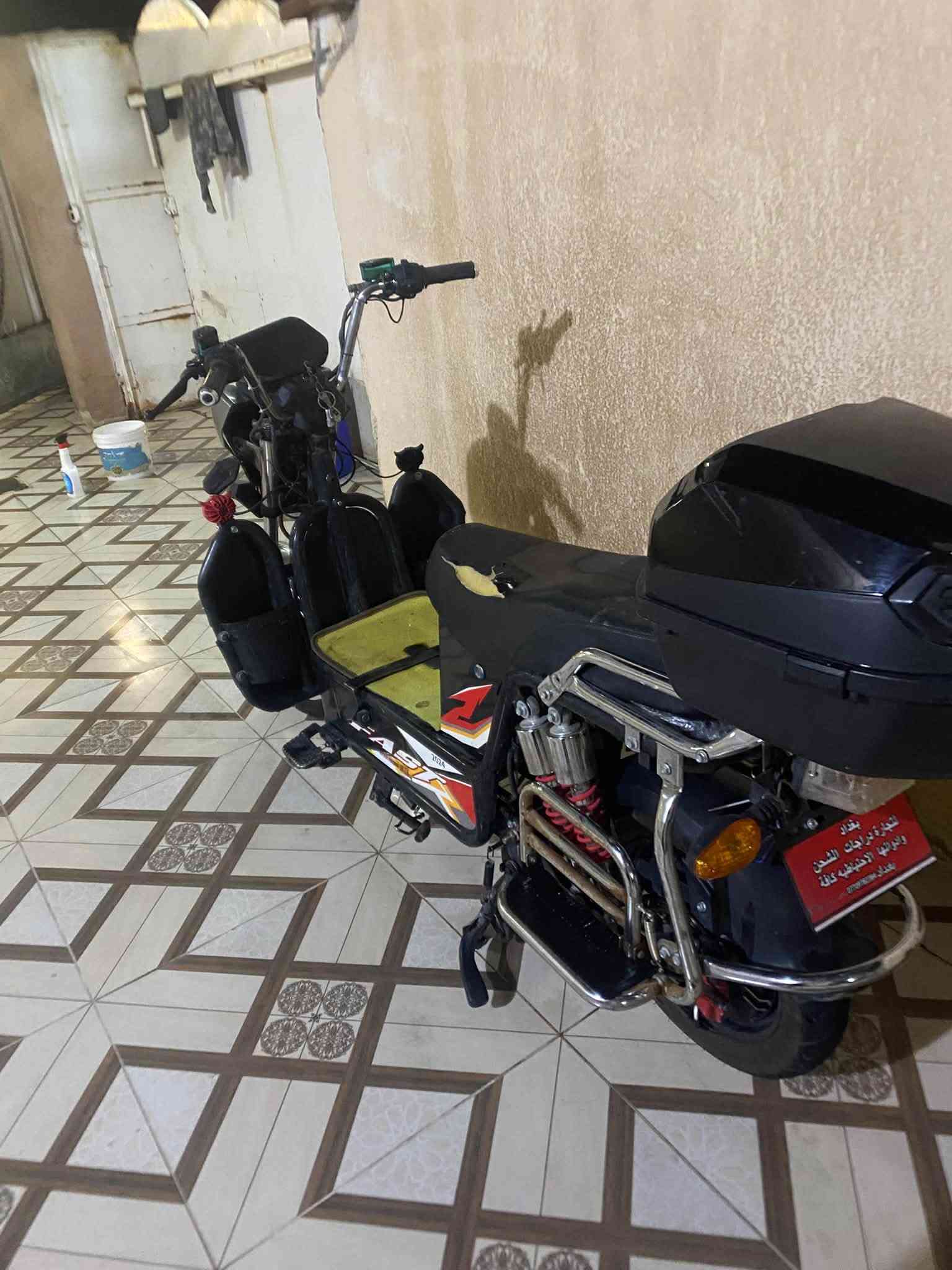 سلام عليكم دراجة شحن نوع هارلي /بطاريات جدد لايت بك لايت كلة شغال دراجة تخبل أي نقص ما بيهة 
/سعر ٥٠٠ وبيهة مجال 
مكان ديالى شهربان 
رقم ***********
