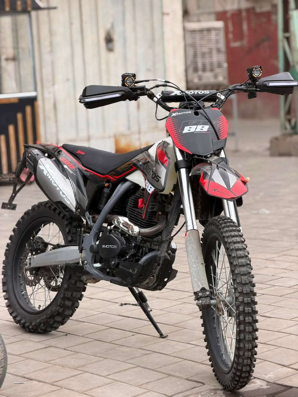 سلام عليكم للبيع دراجة X-MOTOSمكينةc300دراجة نضيفة مكينة قوية وأدائها تايرات أوف رود نضيفة مثل ما موضح بالصورة دراجة مرقمة أربيل المكان بغداد مدينة الصدر التوصل والاستفسار الرقم ***********
