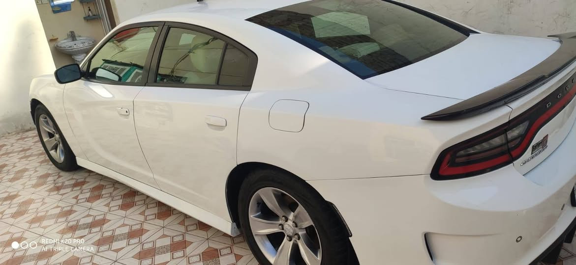 سلام عليكم
SXT
جارجر موديل 2015  معلايه 2018
سنويه باسمي صادره من مرور القادسيه
السياره محدثه GT
بيهه جاملغ وبابين صفحه السايق
كير  كفاله
محرك كفاله
تبريد كفاله
حساسات خلفيه
باتري جديد
راديتر جديد 
تخم تاير
السياره متعوب عليهه
عليهه ادامه كامله  منضومه البانزين
السعر 150
***********5 اتصل وبيهه مجال
