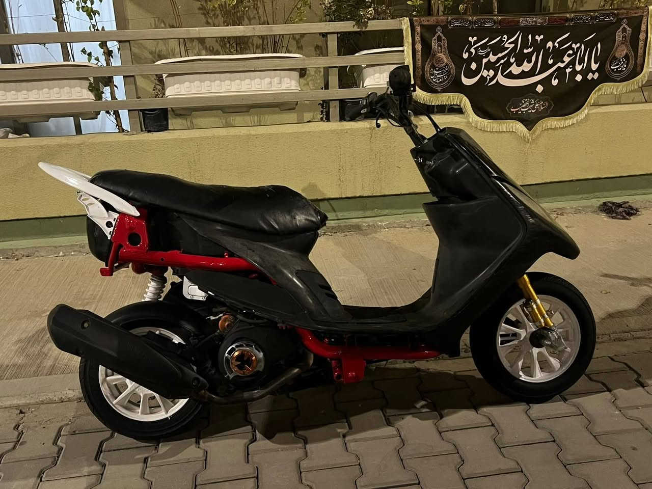دراجه ماكس عدله ماكينه خرسه بوشه 55 نظيفه دراجه بلاديه سعرها 350 رقم الهاتف ***********
