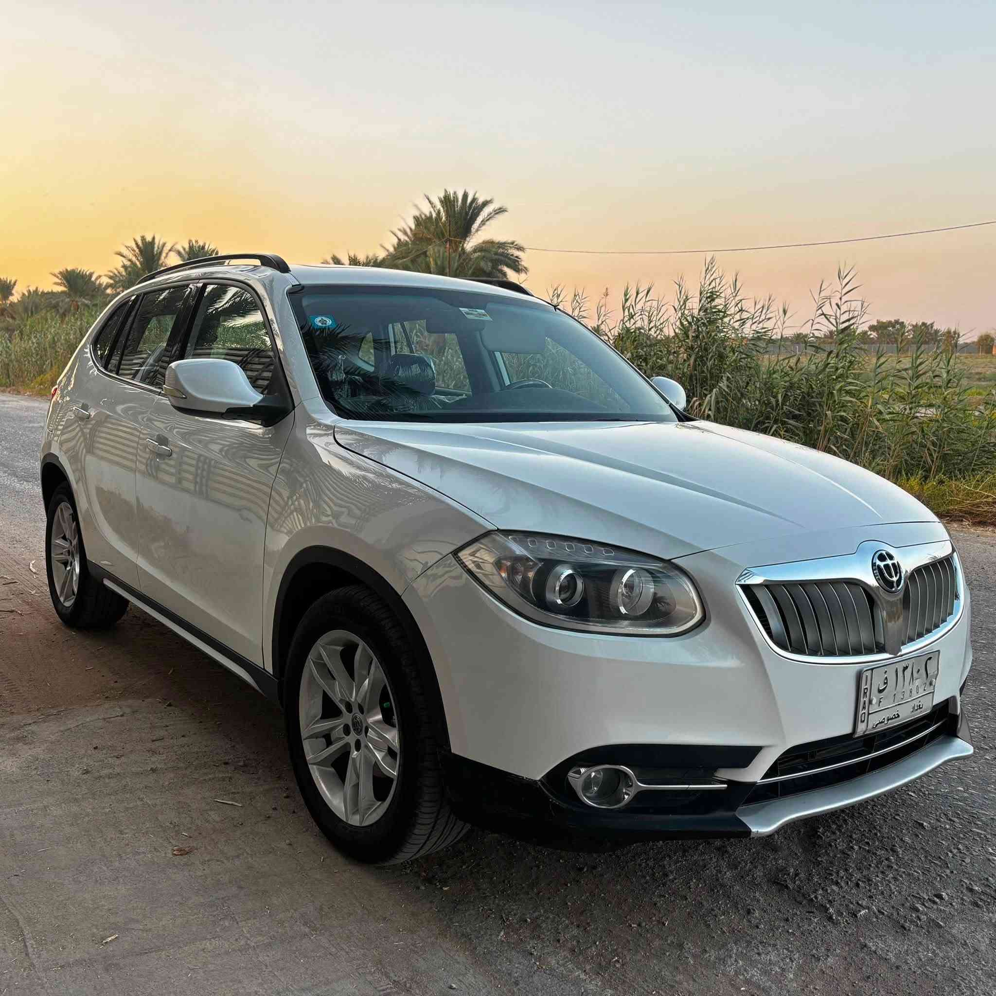 برليانس V5
Brilliance V5
2014
بعداد 106 الف كيلو متر فقط
للبيع سيارة رقم بغداد
بدون ضربة بدون صبغ بدون تبديل بدون فتح بدون شخوط
فقط بارد بنهاية الجاملغ الامامي جهة السايق مقدار اقل الشبر اقل الشبر 
كير محركة كهربائيات ع وضع الشركة والبلاد 
مابيه شي مو شغال تبريد ثلج تدفئة شغالة
السيارة مابيه نقص
وفول مواصفات
بصة تشغل
بصمة ابواب 
جنطة لمس
يدات نيكل
داخل مطعم بنيكل
شاشة تبريد 
بيه فقط الحدادية الامامية 80%
مكان السيارة بابل الحله
السعر 72 فقط

للاستفسار 
***********
