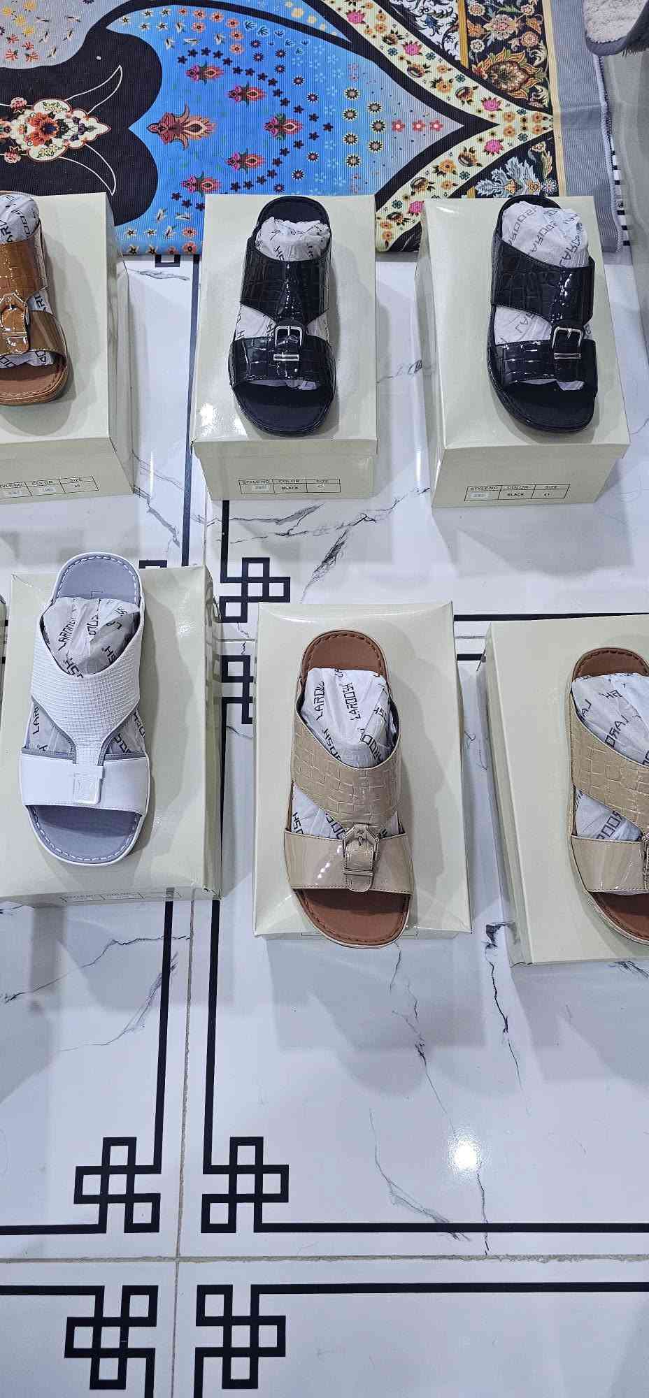 وانتم بكارمه شحاطات طبيه اصليه مخيطه من الداخل و الخارج 
سعر الواحد 35 قفل قفل 
مسوي بيهن عرض سعر الواحد السابق
45 الف وسعر الحالي 35 قفل قفل 
العنوان بصره ابو الخصيب  شارع حمدان 
*********** يتوفر واتساب

