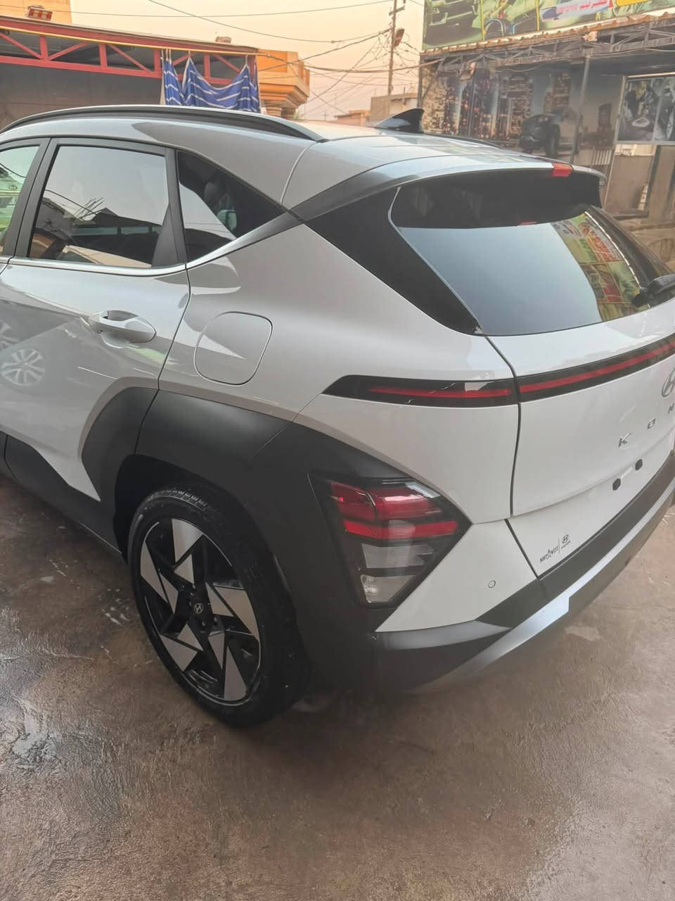 كونا للبيع 2024 وارد امريكي  بدون صبغ وتبديل فول لمتد اعلى مواصفات بدون ايرباك بدون داخل مكفوله اجت  مفتوحه دعاميه وراديترات ورجعت الاستفسار ***********/***********. السياره بالحله

