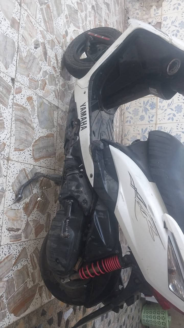 السلام عليكم  دراجه ثعلب لبيع سعرها ٦٠٠وبيها مجال  دراجه رمبه ***********
