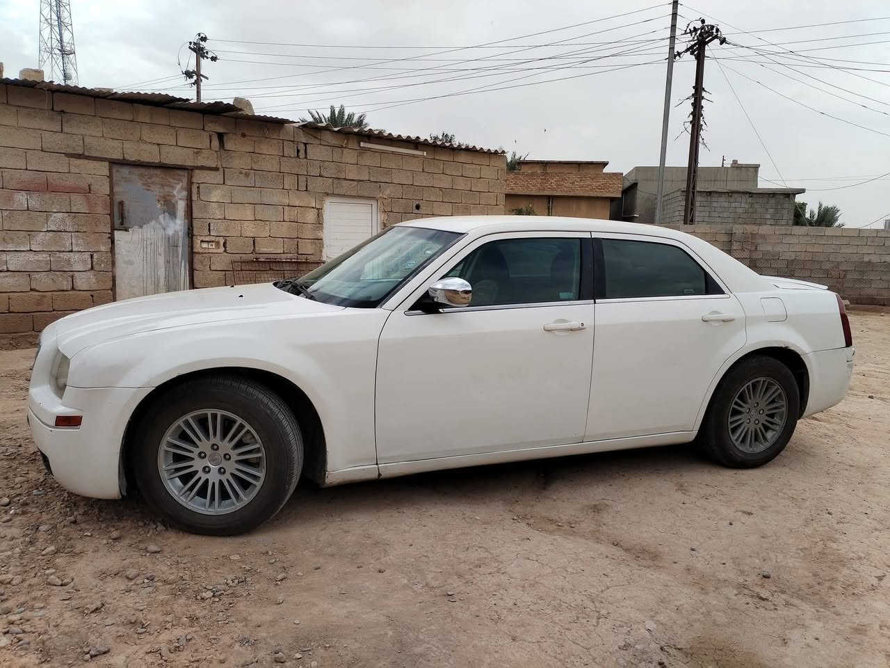 للبيع اوباما   موديل 2009
محرك 3500 

رقم دهوك  
المواصفات :
ومواصفات الاوباما المعروفة. 
السيارة ماشية. 
السيارة بلادية ونظيفة. 
تخم تايرات 4 جديد. 
تبريد ثلج ❄. 
محرك جديد شرط. 
لايتات زينون. 
دواخل بلادي نظيف 
شاشه ايباد 

للأستفسار 
رقم صاحب سيارة 
*********** 
العنوان_ كركوك _الحويجة_ معرض ابو واثق

السعر (( 100 )) تحويل وكالة
