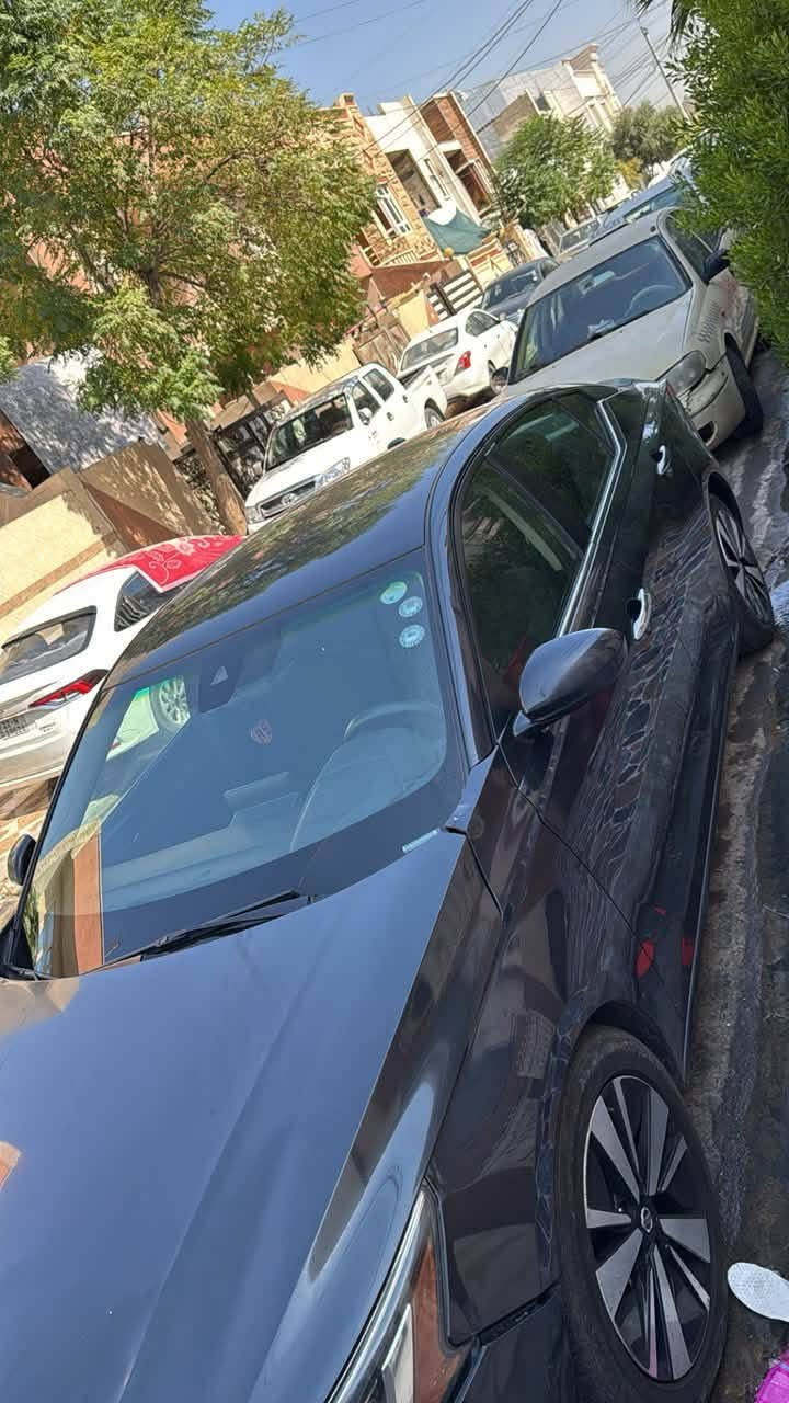 نيسان التيما ٢٠٢٢ سياره جديده و نضيفه حيل قطعه وحده جاملغ اليسار سعرها ١٣٥ بيها مجال بسيط تواصل ***********

