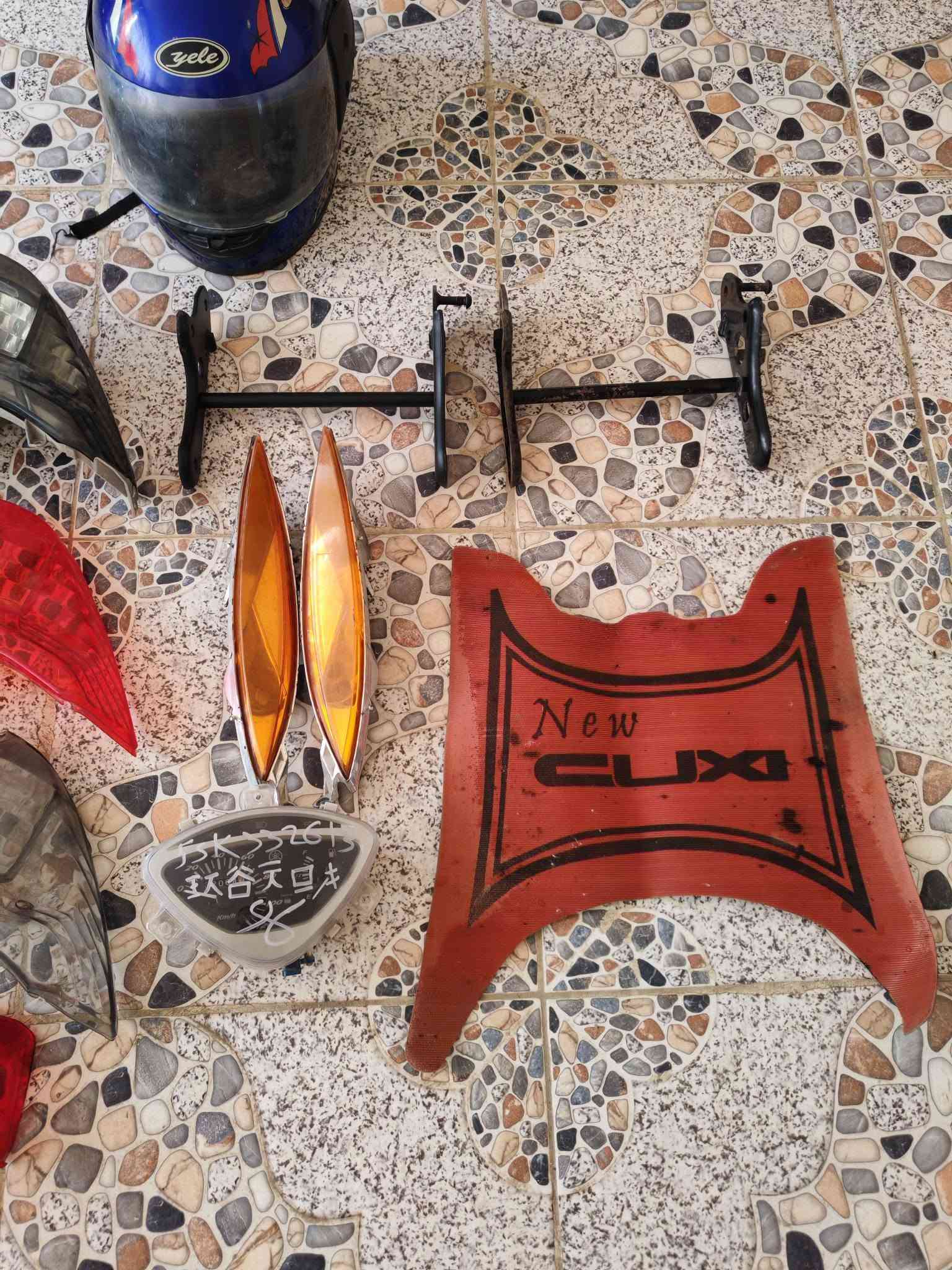 للبيع غراض ماكس وبوليسي اي شي تحتاج خابرني ***********
