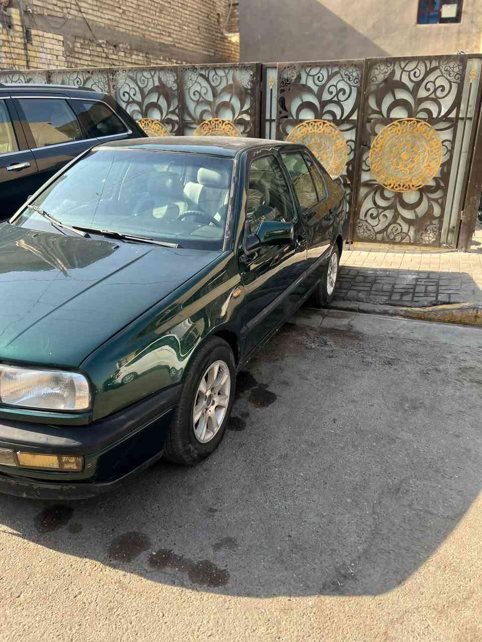السلام عليكم كولف 1995 سياره صبغتها حلوه جماليه مكينه 2000 قيق ابيض سياره جاهزه صدر امامي خلفي تخم تاير تبريد ثلاجه كهربائياتها كلها شغاله سنويه لحد ال2029 تحويل ثاني يوم سياره مال جني ما متعوبه ب45 وبيها مجال للشراي مكاني بغداد محكمه العدل وترجاكم المؤشراي ليعلق ولا يراسل   
***********
