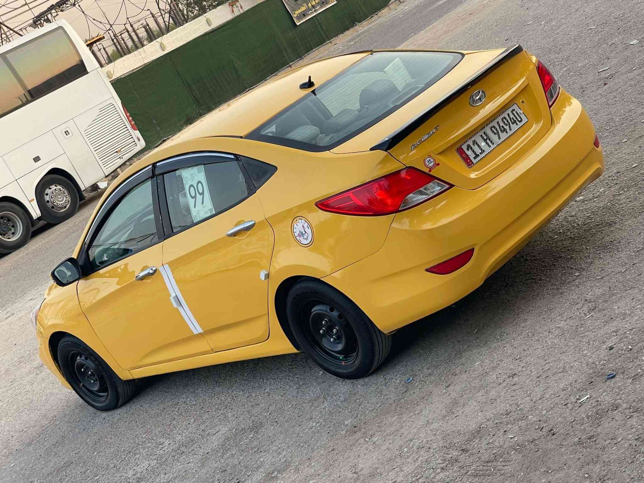 اكسند ٢٠١٦ وارد امريكي 
سعر ٧٨ بيهة مجال شراي 
حادثة فقط باب سايق بدون دواخل
موصفات نص فول 
مانع نزلق لد امامي خلفي 
دشبول صاج داخل بيجي 
٤ دسك كير اوتو 
محرك ١٦٠٠ لا تبخير ولا تنقيص
صدر امامي خلفي جديد
سيارة جاهزة ما بيهة اي نقص 
صبغة جديد 
رقم بغداد اسمي تحويل ثاني يوم
سنوية هزة هية مصفرة
مكان سيارة بغداد الشعب 
رقمي  ***********
