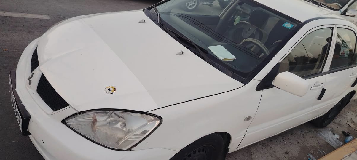 السلام عليكم لانسر للبيع موديل ٢٠١١ بيها ٣ قطع صبغ بدون دواخل محرك ٢٠٠٠ تبريد ويا السويج تخم تاير جديد السعر ٧٥ موجودة بديالى دلي عباس وهذا رقمي ***********
