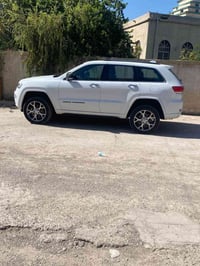 جيب اوفر لاند 2020 وكاله خليجي ماشيه 51 ألف ميل مكفوله من الصبغ بيها ط...