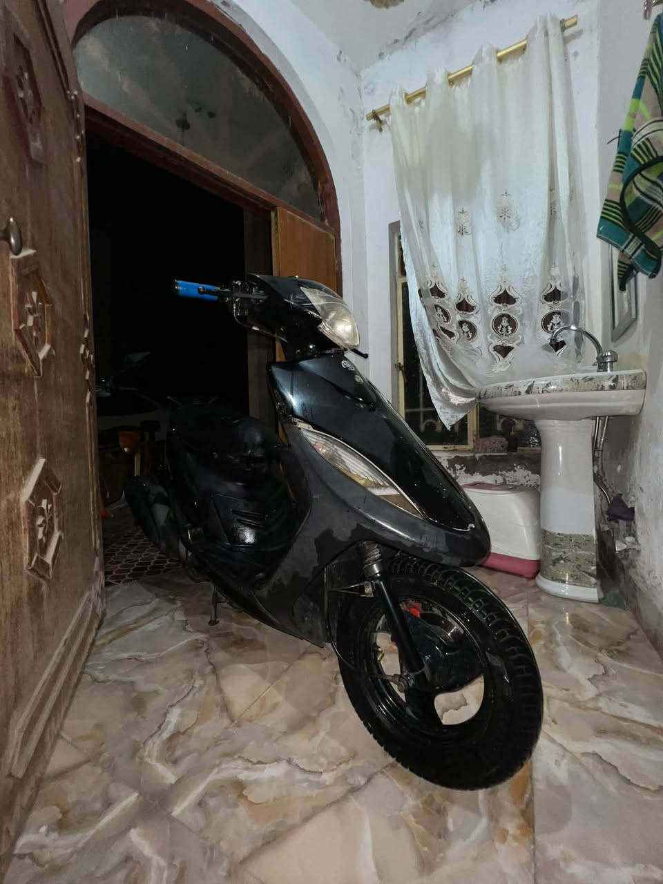 الـسلام وعليكم ماكس عدله للبيع بلاديه بيها صلنصا(FM)فقط باقي تفاصيل كفاله+كفرها بلادي بيها نقص واقيه تاير خلفي ولباقي مكفول دبلات اكسل كلشي نكره بكلوقت عنوان دراجه ديالى بعقوبه حي المعلمين للستفسار اتصل***********
