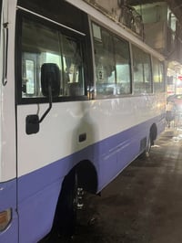 كوستر نيسان 2002 السيارة كاملة من اي نقص التحويل ثاني يوم او تريد وكال...