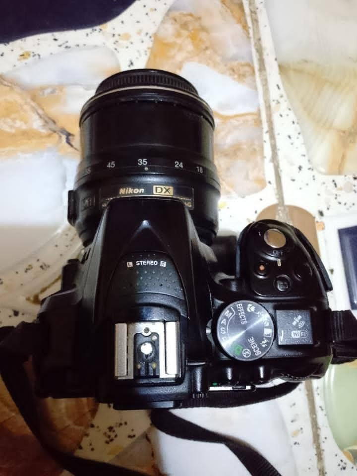 كاميرا نيكون 5300d
عدسه
جنطه
شاحنه
حزام
بطاريه
  ***********
