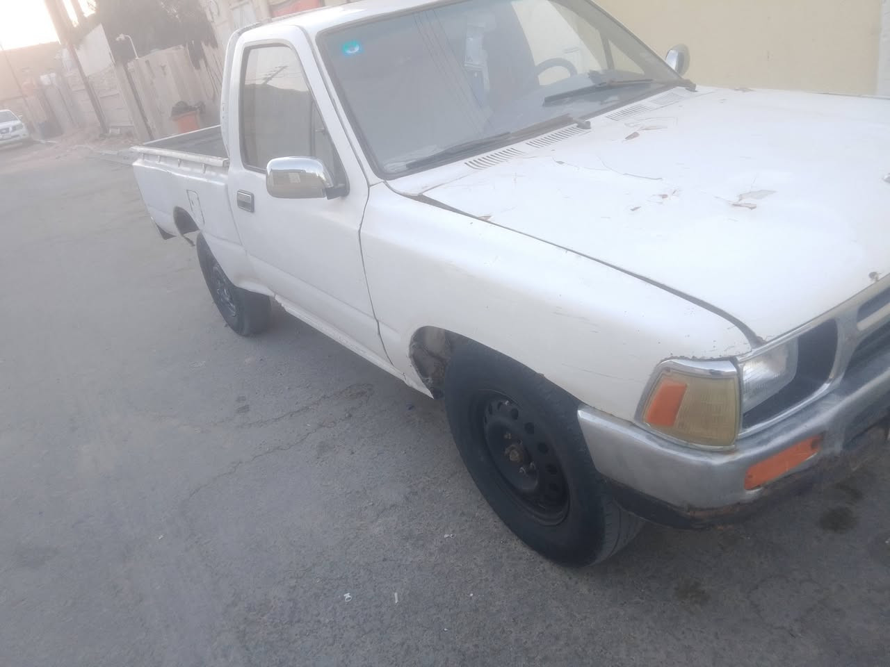 السلام عليكم
بيكم تيوتا 1990

رقم ذي قار انكليزي بسمي 

سنويه ل31 

مكينه 3y

مكان بصره زبير 
السعر 35 
***********
