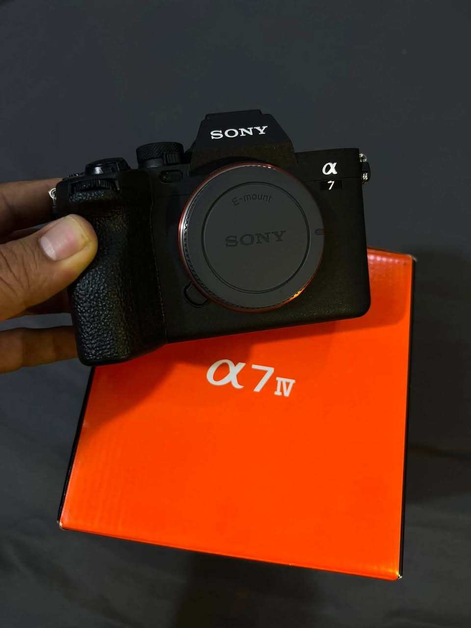 📸 كامرة للبيع Sony A7 IV
‏🔹 Sony A7 IV
🔹 دقة 33MP
‏🔹 Full Frame
🔹 تصوير فيديو 4K
🔹 أداء ممتاز بالصور والفيديو
🔹 أوتو فوكس سريع ودقيق
🔹 مناسبة جداً للتصوير الاحترافي

📌 الكاميرا جديدة 99.9% واستخدام شخصي.

💰 السعر: مليونين و 200 فقط
📍 المكان: كربلاء المقدسة

🔴سبب البيع اعتازيت فلوس لضروف خاصه 
📞 للاستفسار والتواصل: ***********
