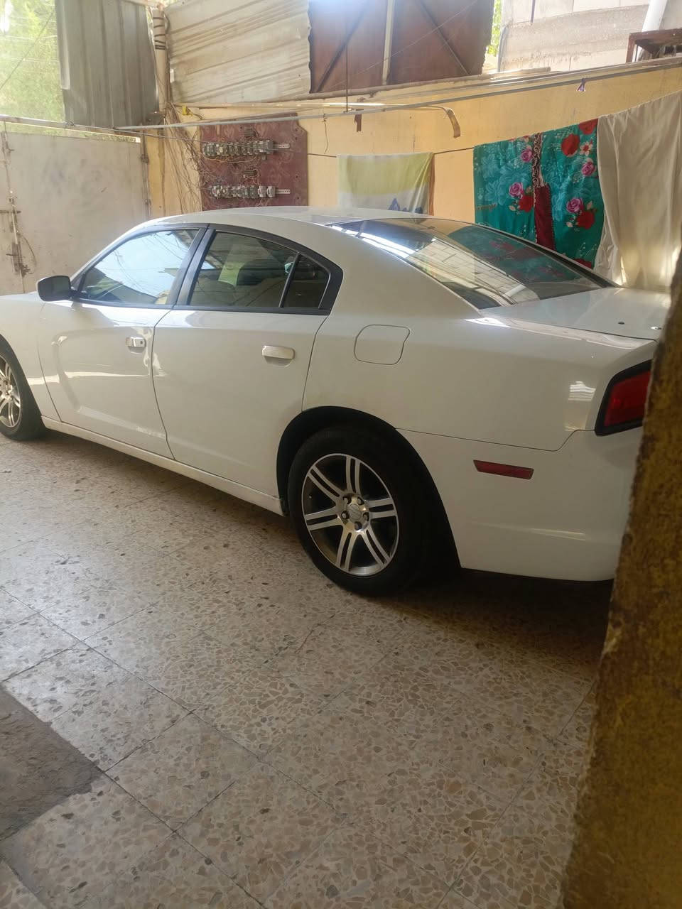 جارجر 2011للبيع السعر المطلوب 130بيها مجال قليل مكان السياره البصره القبله ت*********** أو ***********
