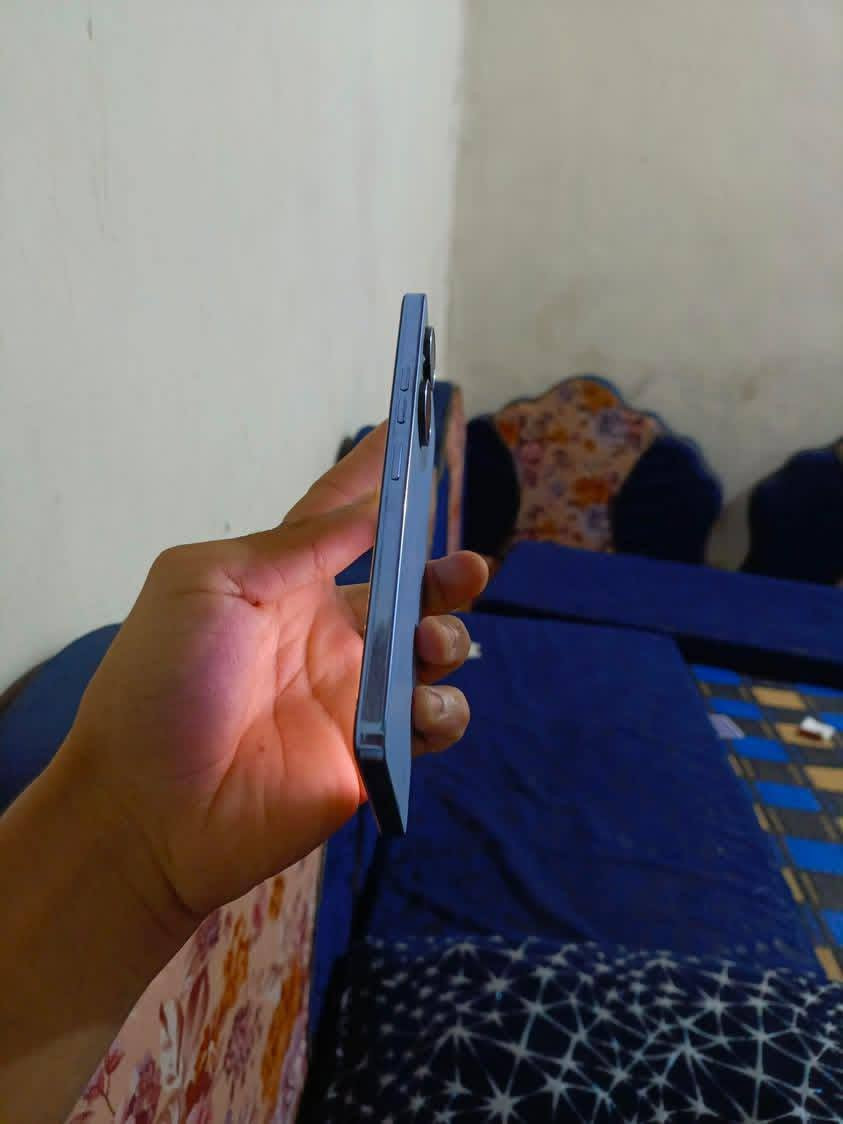 سلام عليكم 

موبايل تكنو كامون 20برو
ذاكره256+رام8+8 شرط مامفتوح 
مراوس فقط آيفون 13او14
حتا اذ انطي فرق مو مشكله
***********

***********
