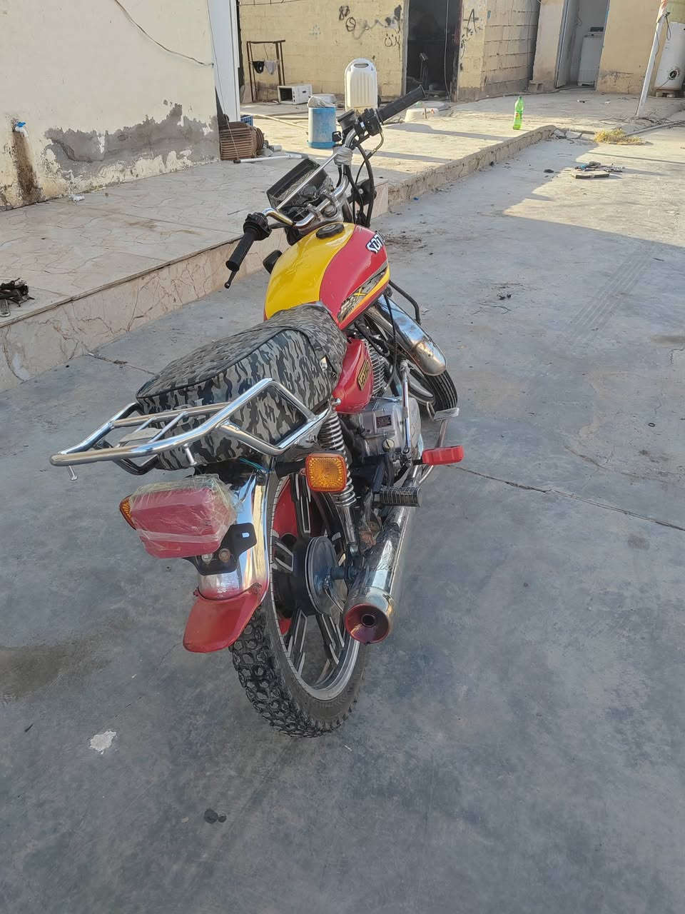 سيفان ٢٠ محرك شرط الدراجة حلوة ومرتبة سعرها ٣٨٠ مكان مكيشيفة ***********
