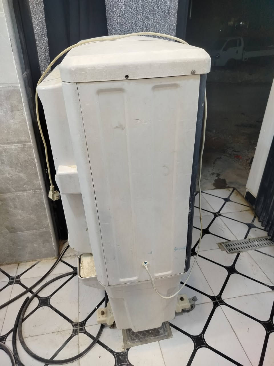مبرده للبيع تشتغل بس موتورها وين
