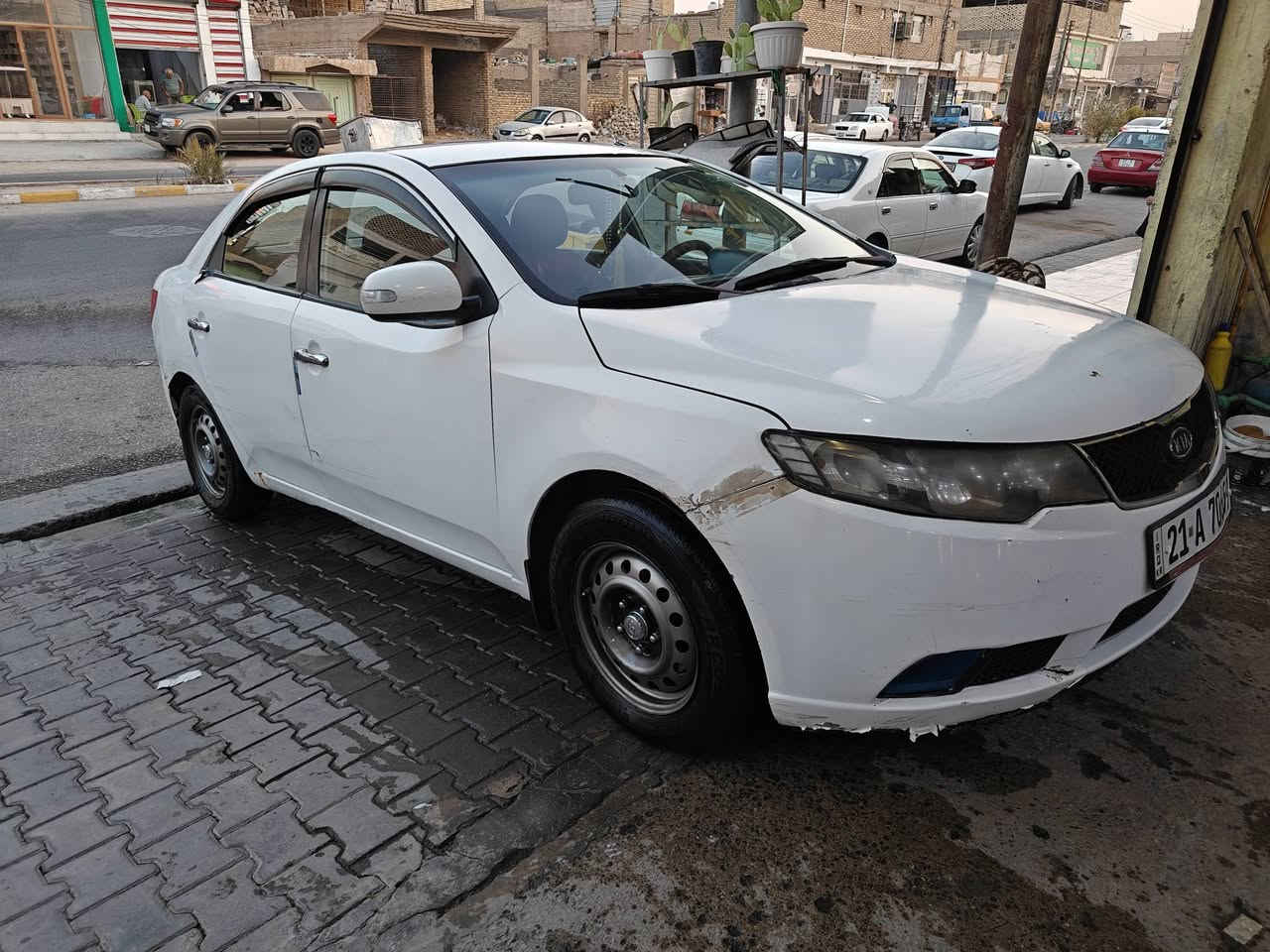 للبيع 
سيراتو 2010 
السياره صبغ احزام 
مكينه وكير وحداديه خير من الله وتبريد منضومه جديده 
السعر 78وبيه مجال 
***********
