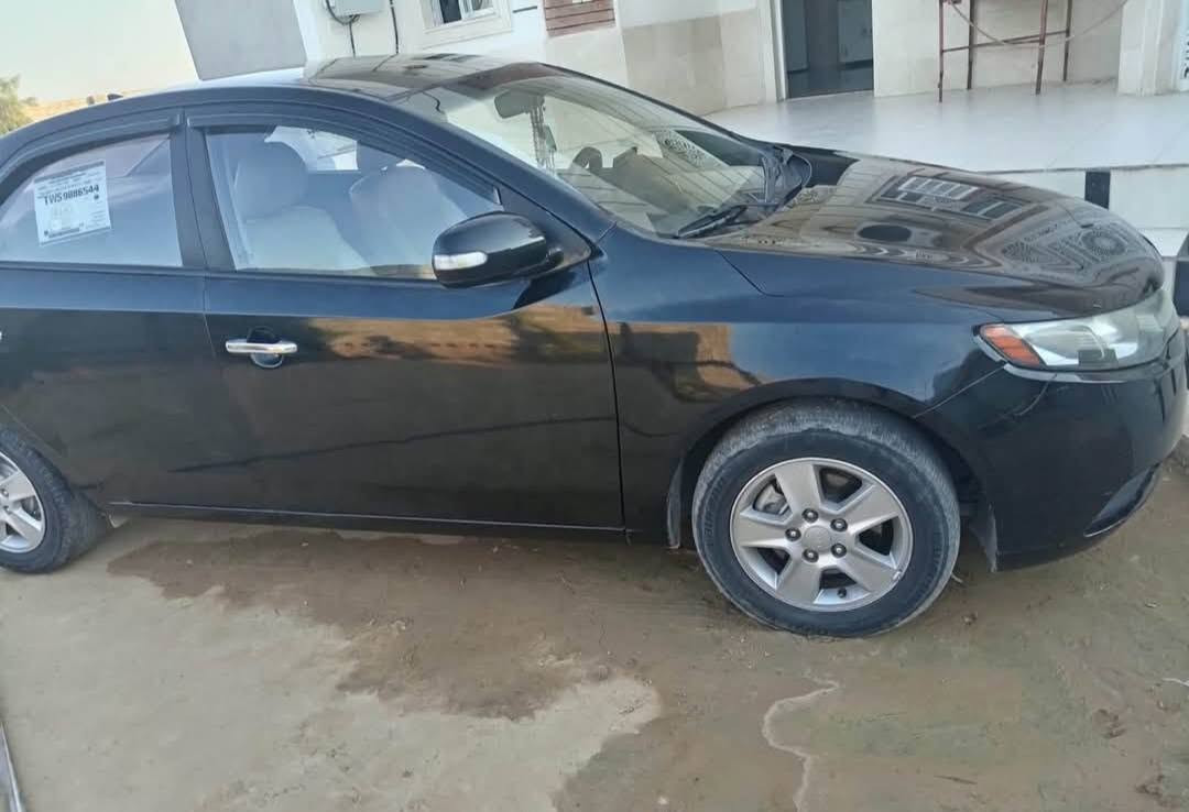 كيه سيراتو كص لبيع محرك وكير  جديد السعر ٣٥ وبيها مجال ‭***********‬
