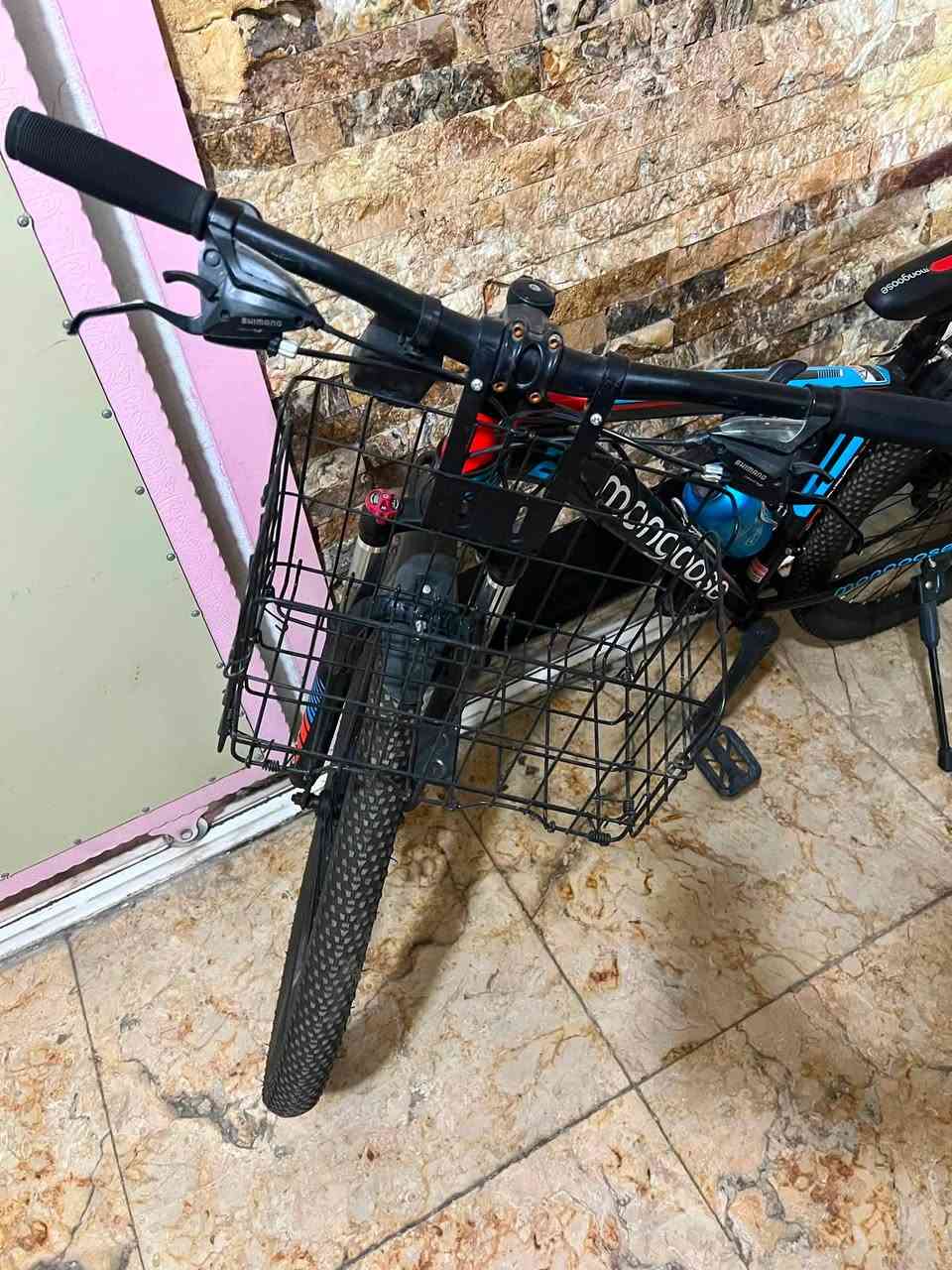 سلام عليكم بايسكل بنضافة عاليه جدا استخدام شهر واحد
فقط حجم m رايدي ب100 الف الله شاهد نضيف 

مكاني الكاضميه

للاستفسار :***********
