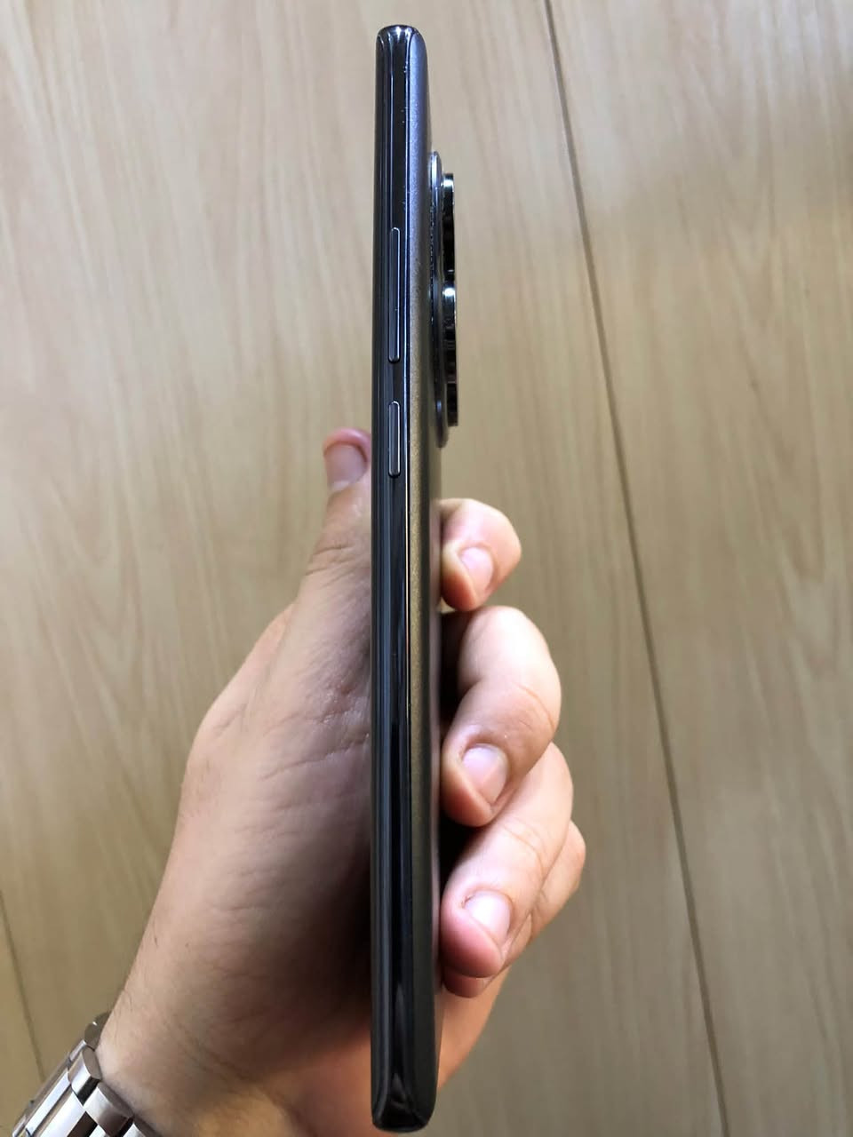 سلام عليكم للبيع ريدمي 14برو
100%اخو جديد

سعره 250الف

***********

نص مكتوب في الصور:
- Xiaomi HyperOS 3.0.304.0 اسم الجهاز Redmi Note 14 Pro التخزين ٣٠,٤ ج.ب/٢٥٦ ج.ب إصدار نظام التشغيل 3.0.304.0.WOFMIXM.C10 إصدار Android 16 BP2A.250605.031.A3 تحديث أمان نظام Android 2026-07-01 المواصفات والمعلومات التفصيلية