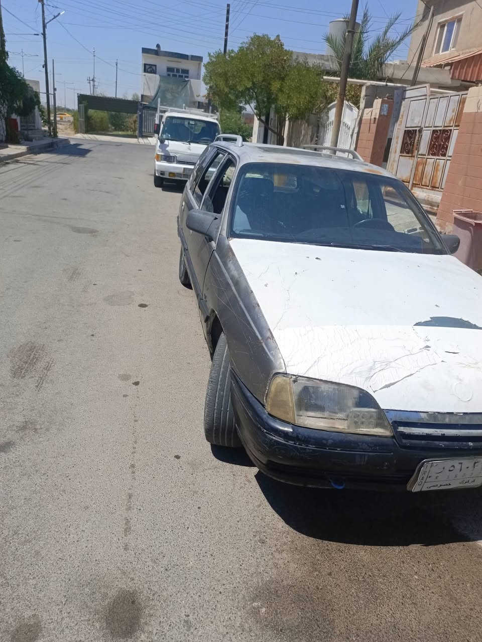سلام عليكم سيارة للبيع اوميكا استيشن رقم كركوك موديل 88 سنويه كرتون سعر 13بي مجال مكان سيارة كركوك حي العسكري رقم موبايل ***********
